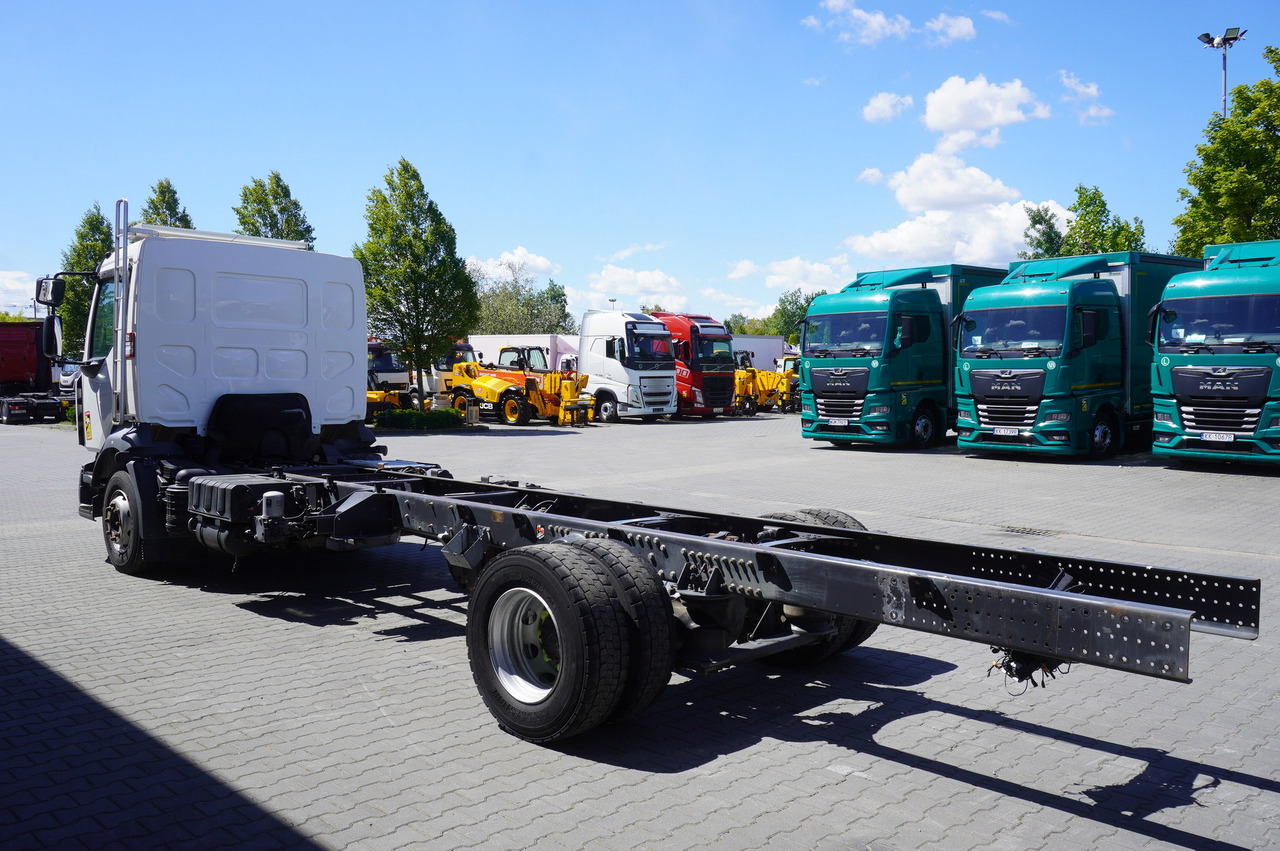 RENAULT D16 / frame 7.3 m / Differential lock / 3 units - Chasis camión: foto 4 RENAULT D16 / frame 7.3 m / Differential lock / 3 units - Chasis camión: foto 4