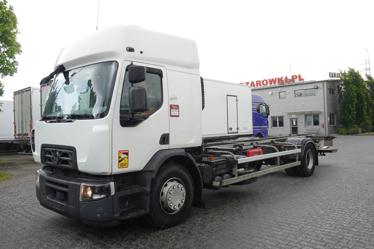 RENAULT D19 Wide Glob / BDF / load capacity 11t / 280 thousand km / tail lift - Chasis camión: foto 2 RENAULT D19 Wide Glob / BDF / load capacity 11t / 280 thousand km / tail lift - Chasis camión: foto 2