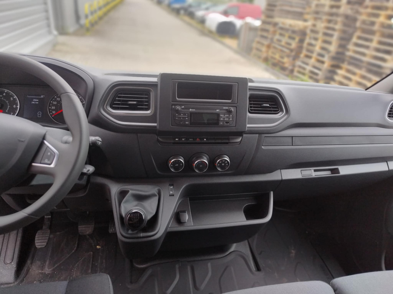 RENAULT Master / BRAND NEW Box van - Furgoneta: foto 4 RENAULT Master / BRAND NEW Box van - Furgoneta: foto 4
