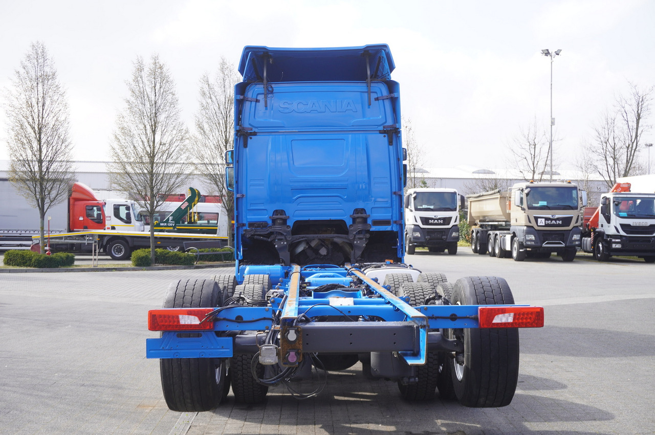 SCANIA R650 V8 / 650 HP/ frame 8.8 m / steered 4th axle - Chasis camión: foto 3 SCANIA R650 V8 / 650 HP/ frame 8.8 m / steered 4th axle - Chasis camión: foto 3