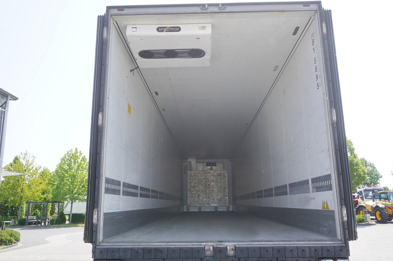 SCHMITZ refrigerated semi-trailer / Thermoking SLX Spectrum 250 / Multitemperature - Frigorífico semirremolque: foto 4 SCHMITZ refrigerated semi-trailer / Thermoking SLX Spectrum 250 / Multitemperature - Frigorífico semirremolque: foto 4