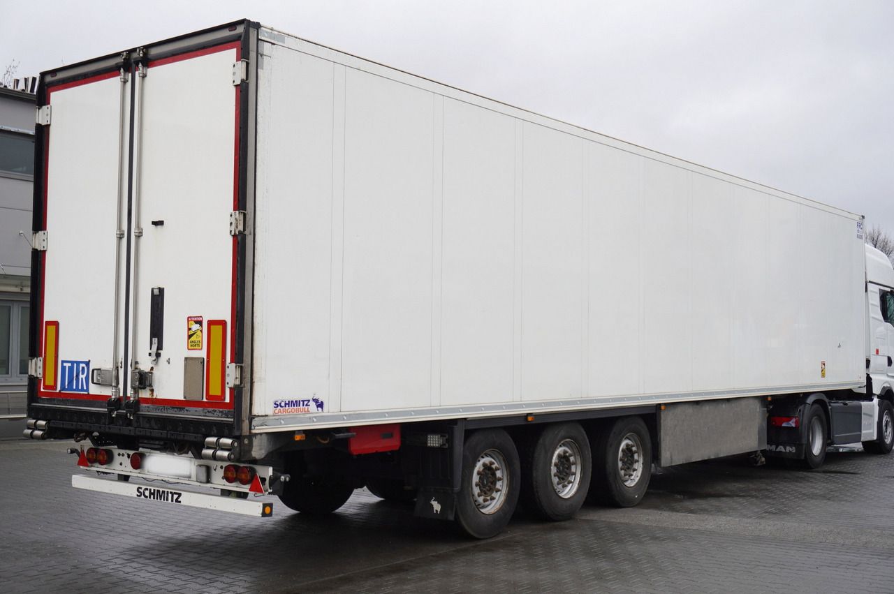 SCHMITZ refrigerator semi-trailer / Carrier Vector 1550 - Frigorífico semirremolque: foto 3 SCHMITZ refrigerator semi-trailer / Carrier Vector 1550 - Frigorífico semirremolque: foto 3