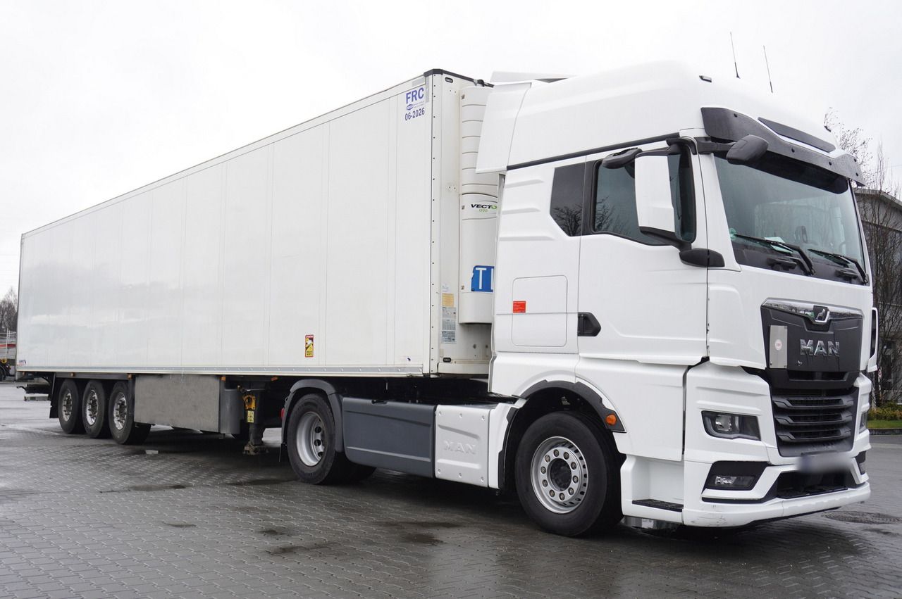 SCHMITZ refrigerator semi-trailer / Carrier Vector 1550 - Frigorífico semirremolque: foto 2 SCHMITZ refrigerator semi-trailer / Carrier Vector 1550 - Frigorífico semirremolque: foto 2