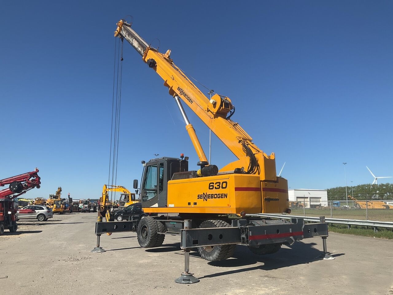 SENNEBOGEN 630 rough terrain crane / Range 30 m / Lifting capacity 30 t / 4 units - Grúa para terrenos difíciles: foto 2 SENNEBOGEN 630 rough terrain crane / Range 30 m / Lifting capacity 30 t / 4 units - Grúa para terrenos difíciles: foto 2