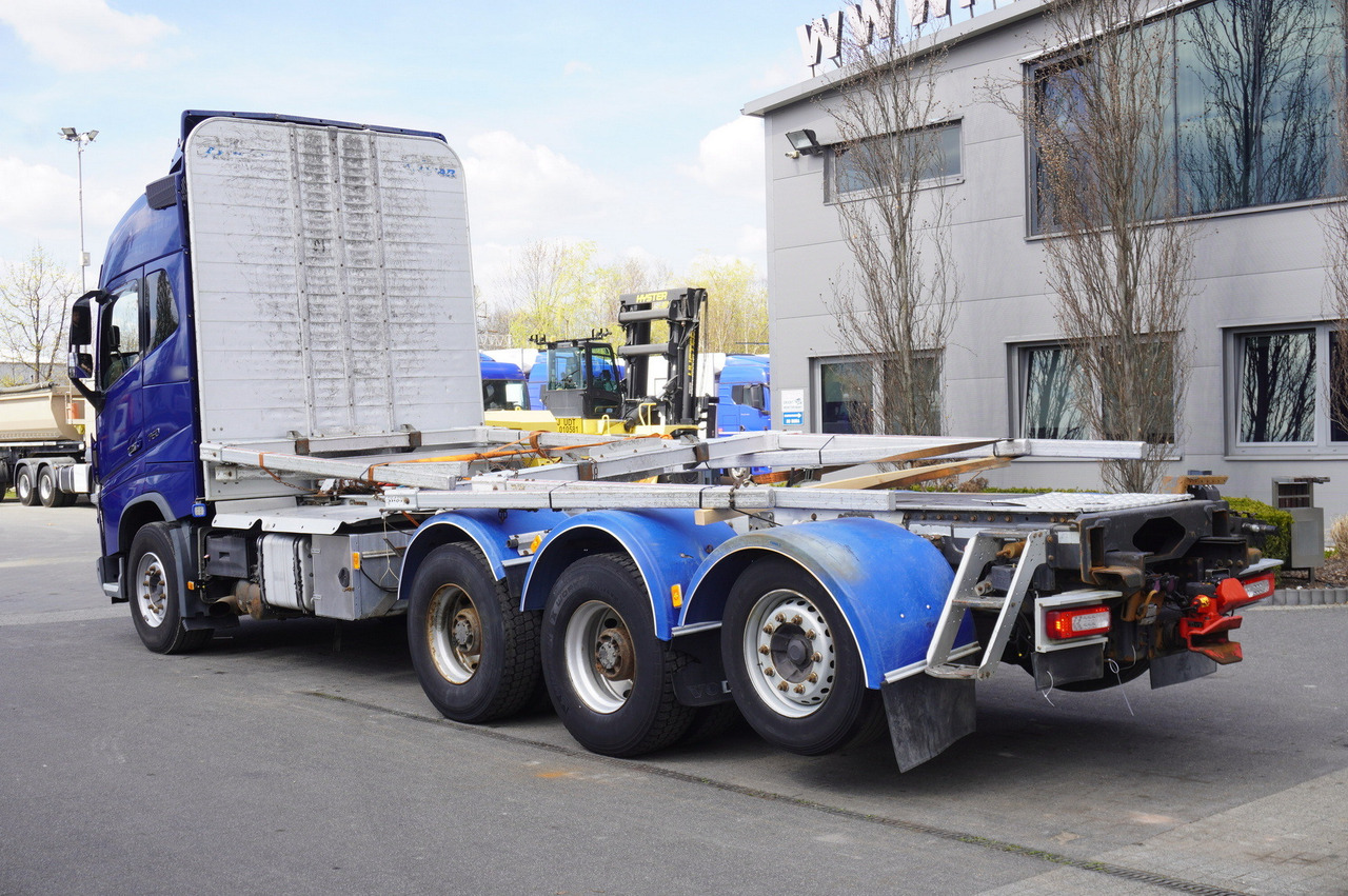 Camión grúa para transporte de madera VOLVO FH16 750 8x4 / 750 HP! / 20 t load capacity / stanchion superstructure: foto 7