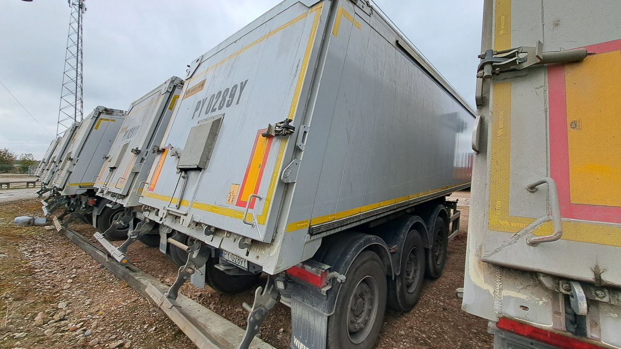 WIELTON NW-3 / weight 6.2 t / capacity 38m3 / Electrically folded roof / Teflon / 20 units, 2022 - Volquete semirremolque: foto 4 WIELTON NW-3 / weight 6.2 t / capacity 38m3 / Electrically folded roof / Teflon / 20 units, 2022 - Volquete semirremolque: foto 4