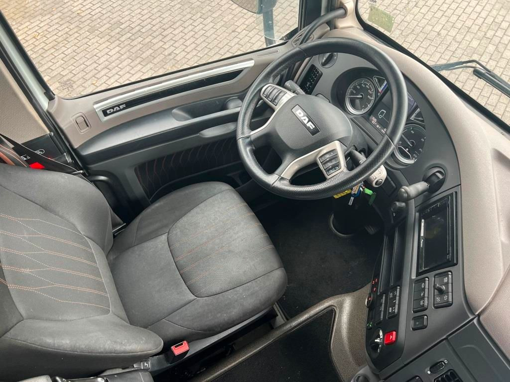 DAF XF 530 FTG 6x2 Retarder Liftlenkachse zZGG 64.5t - Cabeza tractora: foto 5 DAF XF 530 FTG 6x2 Retarder Liftlenkachse zZGG 64.5t - Cabeza tractora: foto 5