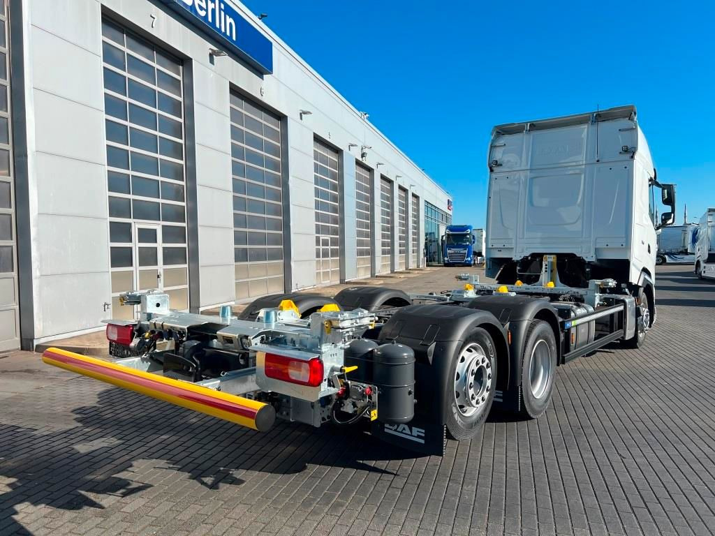 DAF XG 480 FAN SDG Multi Standk Intarder MODELL 2025 - Portacontenedore/ Intercambiable camión: foto 4 DAF XG 480 FAN SDG Multi Standk Intarder MODELL 2025 - Portacontenedore/ Intercambiable camión: foto 4