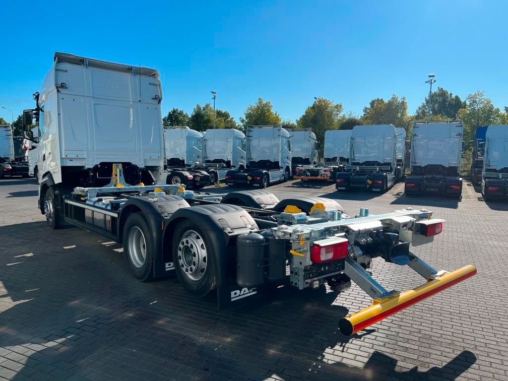 DAF XG 480 FAN SDG Multi Standk Intarder MODELL 2025 - Portacontenedore/ Intercambiable camión: foto 3 DAF XG 480 FAN SDG Multi Standk Intarder MODELL 2025 - Portacontenedore/ Intercambiable camión: foto 3