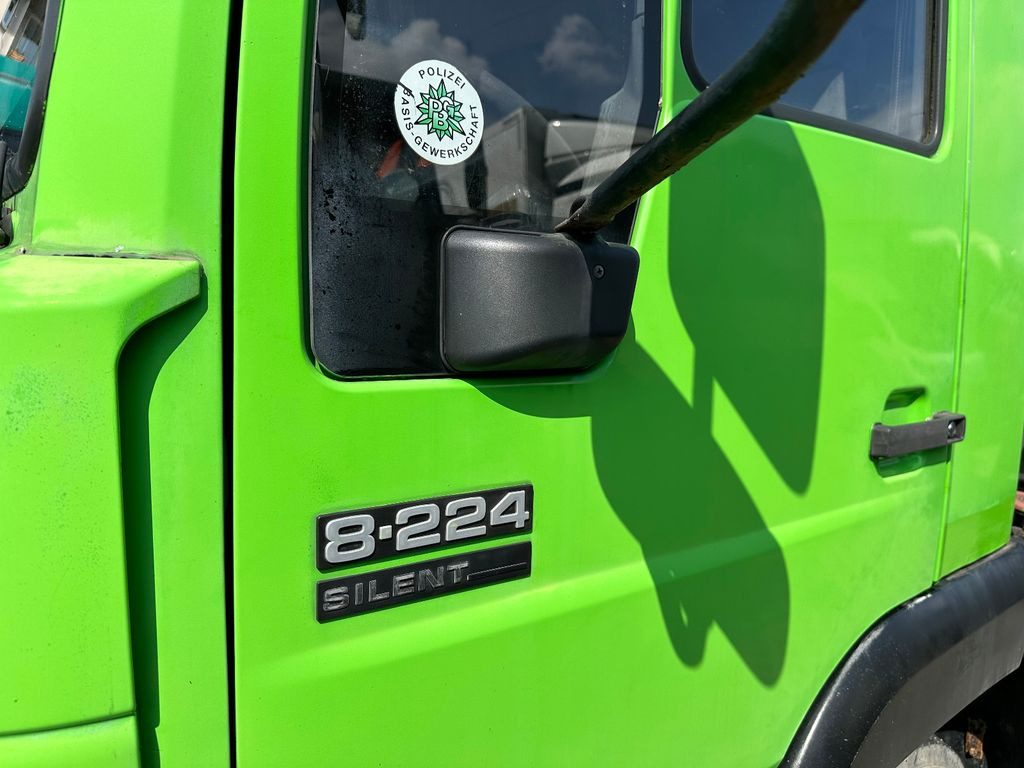 MAN 8,224 mit elekt. Seilwinde und Alurampen - Grua de remolque autos: foto 3 MAN 8,224 mit elekt. Seilwinde und Alurampen - Grua de remolque autos: foto 3