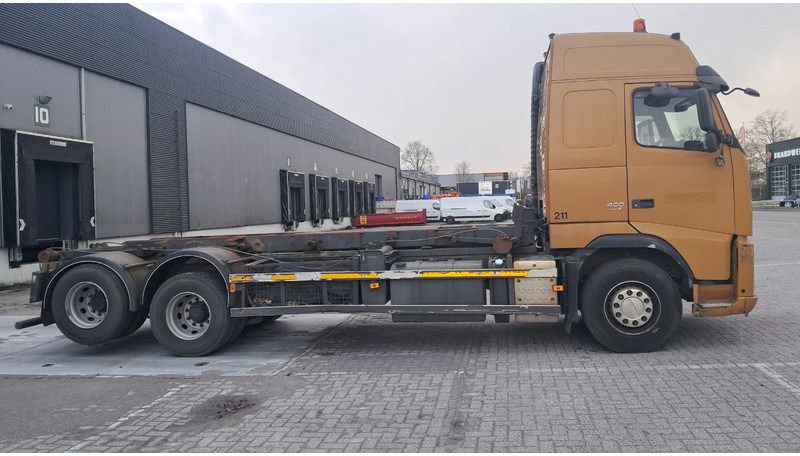 Volvo FH400 6X2 Globetrotter Euro 5 10 Tyres - Camión con equipo de cable: foto 4 Volvo FH400 6X2 Globetrotter Euro 5 10 Tyres - Camión con equipo de cable: foto 4