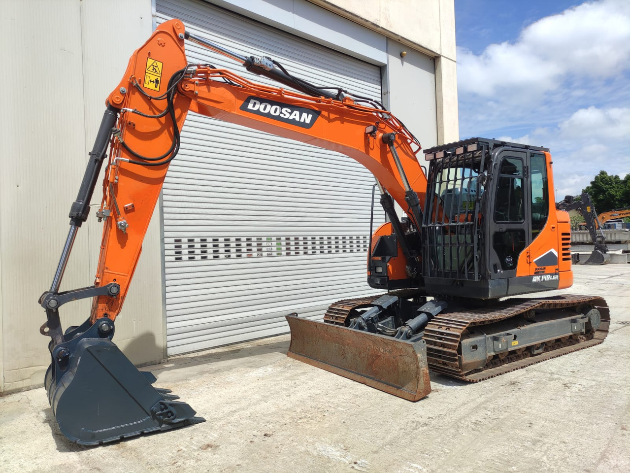DOOSAN DX140LCR-7 - Excavadora de cadenas: foto 1 DOOSAN DX140LCR-7 - Excavadora de cadenas: foto 1