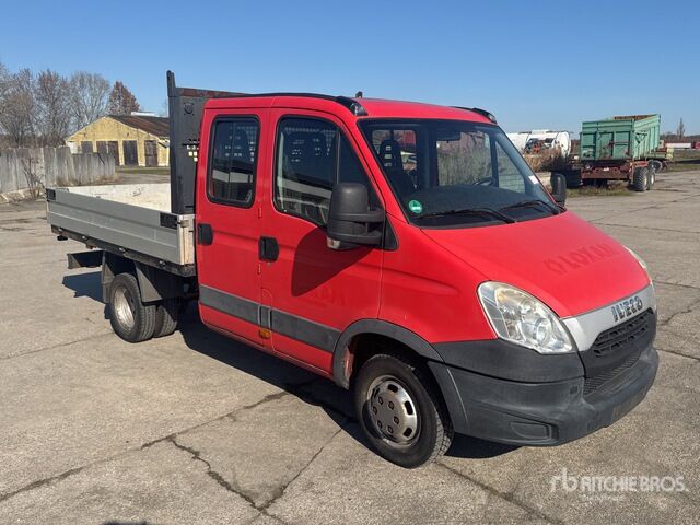2013 Iveco Daily 35 4x2 Crew Cab Flatbed Truck - Camión caja abierta: foto 4 2013 Iveco Daily 35 4x2 Crew Cab Flatbed Truck - Camión caja abierta: foto 4