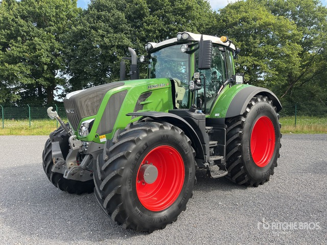 2020 Fendt 824 Vario Profi Plus 4WD Tractor - Tractor: foto 2 2020 Fendt 824 Vario Profi Plus 4WD Tractor - Tractor: foto 2