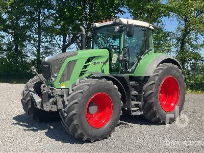 FENDT 828 VARIO SCR P Plus - Tractor: foto 1 FENDT 828 VARIO SCR P Plus - Tractor: foto 1
