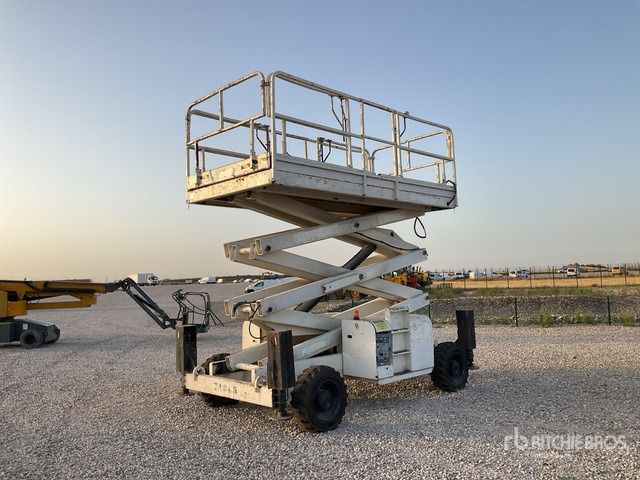 2004 Haulotte H12SX 4x4 Scissor Lift - Plataforma de tijeras: foto 1 2004 Haulotte H12SX 4x4 Scissor Lift - Plataforma de tijeras: foto 1