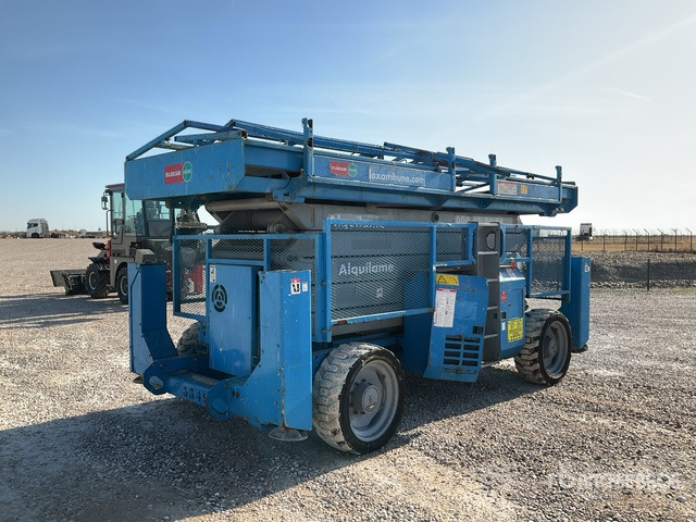 2006 Genie GS-5390RT 4x4 Diesel Scissor Lift - Plataforma de tijeras: foto 4 2006 Genie GS-5390RT 4x4 Diesel Scissor Lift - Plataforma de tijeras: foto 4