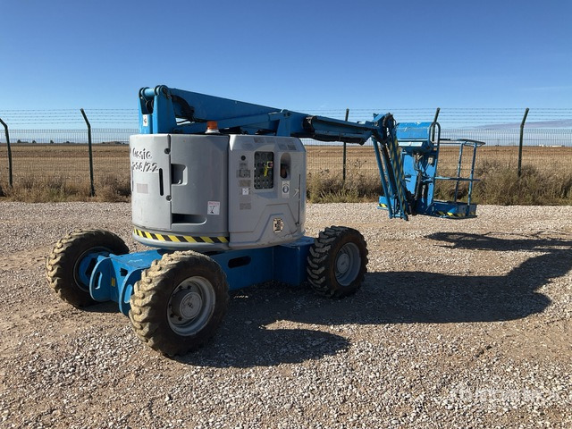 2006 Genie Z34/22 4WD Diesel Articulating Boom Lift - Plataforma articulada: foto 2 2006 Genie Z34/22 4WD Diesel Articulating Boom Lift - Plataforma articulada: foto 2