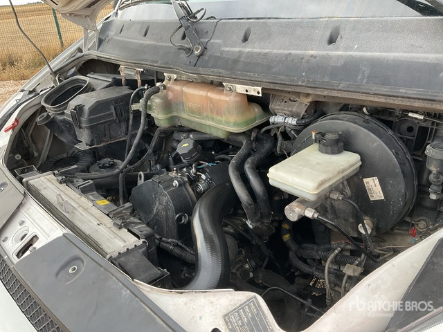 2009 Iveco 35S10 Cargo Van - Camión caja abierta: foto 5 2009 Iveco 35S10 Cargo Van - Camión caja abierta: foto 5