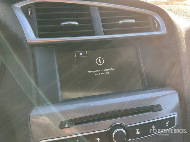 2015 Citroen C4 Blue Hdi Automobile - Coche: foto 5 2015 Citroen C4 Blue Hdi Automobile - Coche: foto 5