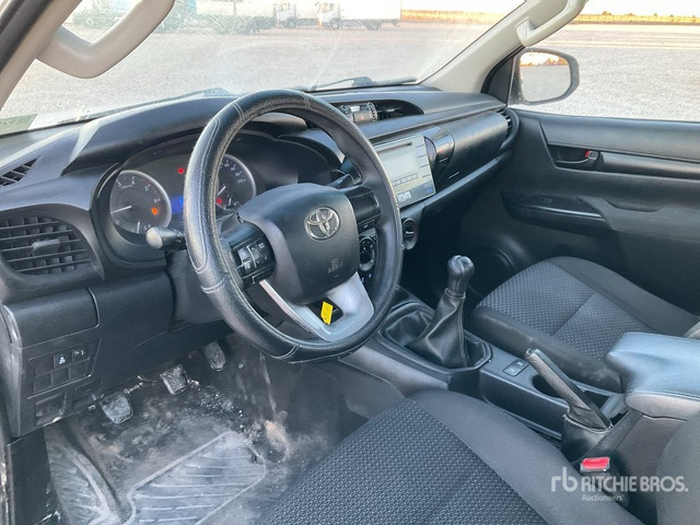 2017 Toyota Hilux 4x4 Crew Cab Pickup - Pick-up: foto 5 2017 Toyota Hilux 4x4 Crew Cab Pickup - Pick-up: foto 5