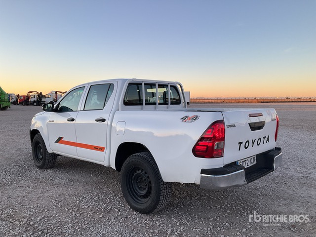2017 Toyota Hilux 4x4 Crew Cab Pickup - Pick-up: foto 2 2017 Toyota Hilux 4x4 Crew Cab Pickup - Pick-up: foto 2