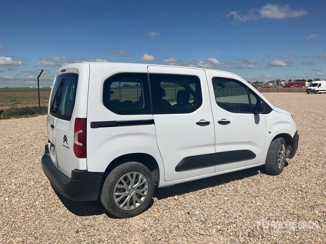 2022 Citroen Berlingo 5 Passenger Van - Minibús, Furgoneta de pasajeros: foto 3 2022 Citroen Berlingo 5 Passenger Van - Minibús, Furgoneta de pasajeros: foto 3
