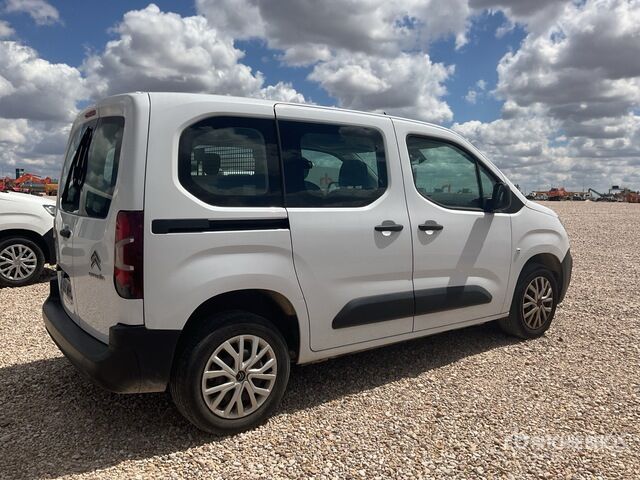 2023 Citroen Berlingo 5 Passenger Van - Minibús, Furgoneta de pasajeros: foto 3 2023 Citroen Berlingo 5 Passenger Van - Minibús, Furgoneta de pasajeros: foto 3