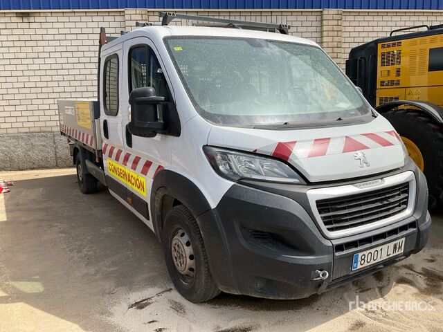 Peugeot Flatbed Truck - Camión caja abierta: foto 4 Peugeot Flatbed Truck - Camión caja abierta: foto 4