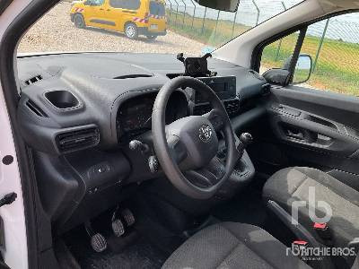 Furgón TOYOTA PROACE: foto 8
