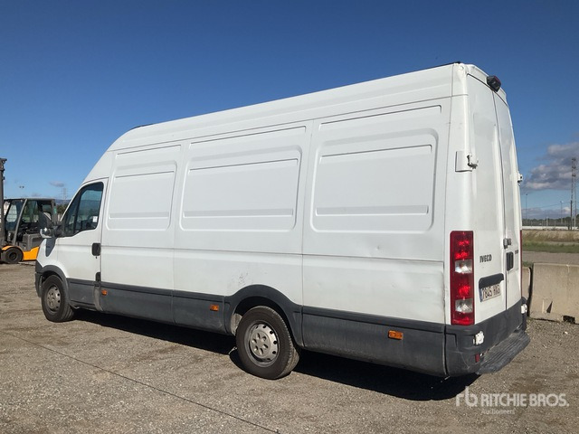 2014 Iveco Daily 35S15 Van Truck - Vehículo comercial ligero: foto 2 2014 Iveco Daily 35S15 Van Truck - Vehículo comercial ligero: foto 2