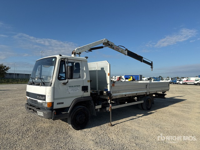 1996 DAF 150E2 PM 4622 2000 kg on 4x2 Flatbed Truck with Crane - Camión caja abierta, Camión grúa: foto 1 1996 DAF 150E2 PM 4622 2000 kg on 4x2 Flatbed Truck with Crane - Camión caja abierta, Camión grúa: foto 1