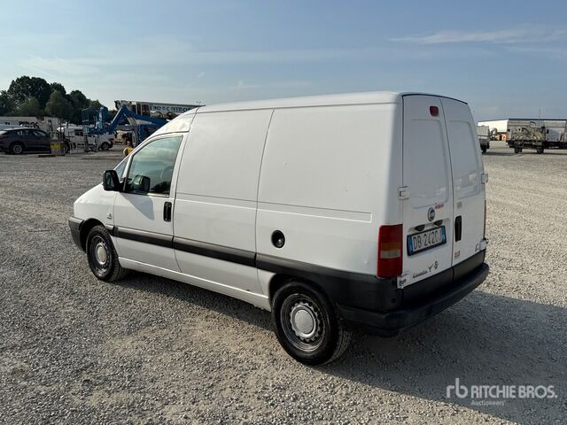 2006 Fiat Scudo Van Truck - Camión caja cerrada: foto 2 2006 Fiat Scudo Van Truck - Camión caja cerrada: foto 2