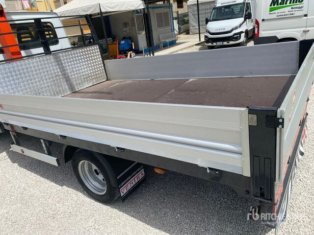 2012 Iveco Daily Fassi F40 on Flatbed Truck with Crane - Camión caja abierta, Camión grúa: foto 5 2012 Iveco Daily Fassi F40 on Flatbed Truck with Crane - Camión caja abierta, Camión grúa: foto 5