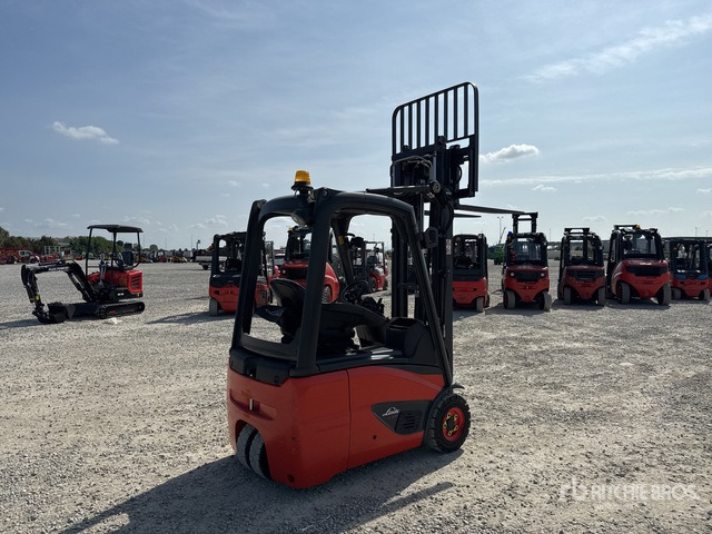 2014 Linde E15-02 1500 kg Electric Forklift - Carretilla elevadora eléctrica: foto 4 2014 Linde E15-02 1500 kg Electric Forklift - Carretilla elevadora eléctrica: foto 4