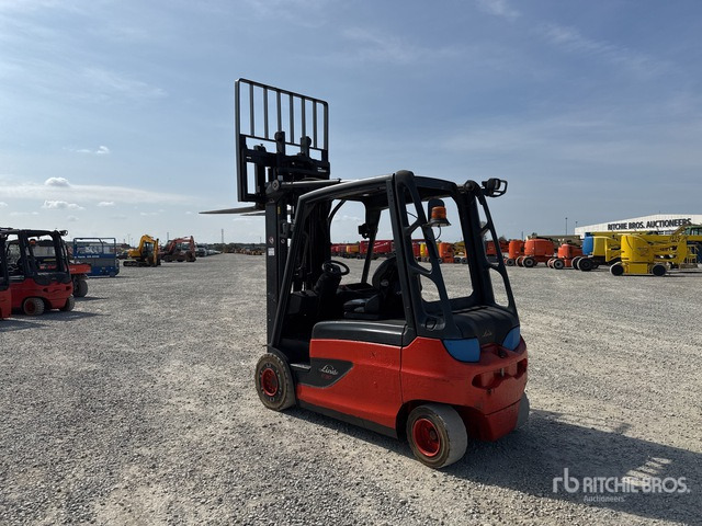 2014 Linde E30L-01 3000 kg Electric Forklift - Carretilla elevadora eléctrica: foto 4 2014 Linde E30L-01 3000 kg Electric Forklift - Carretilla elevadora eléctrica: foto 4