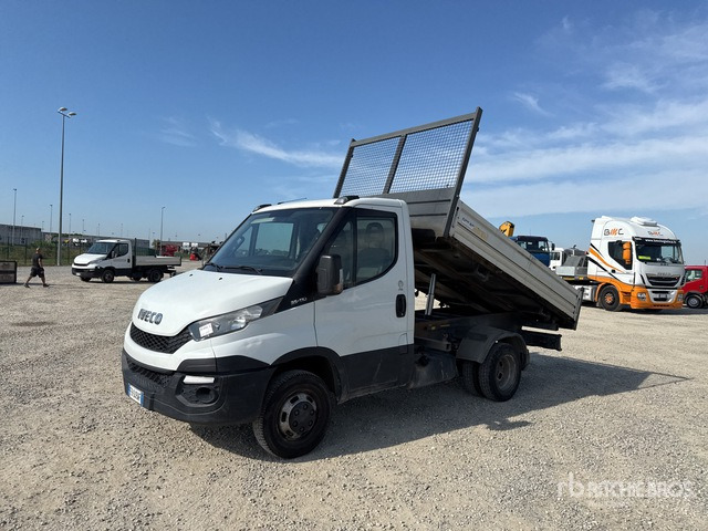 2015 Iveco Daily 35-110 Autocarro ribaltabile: carichi leggeri - Volquete furgoneta: foto 1 2015 Iveco Daily 35-110 Autocarro ribaltabile: carichi leggeri - Volquete furgoneta: foto 1