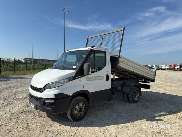 2015 Iveco Daily 35-110 Autocarro ribaltabile: carichi leggeri - Volquete furgoneta: foto 1 2015 Iveco Daily 35-110 Autocarro ribaltabile: carichi leggeri - Volquete furgoneta: foto 1