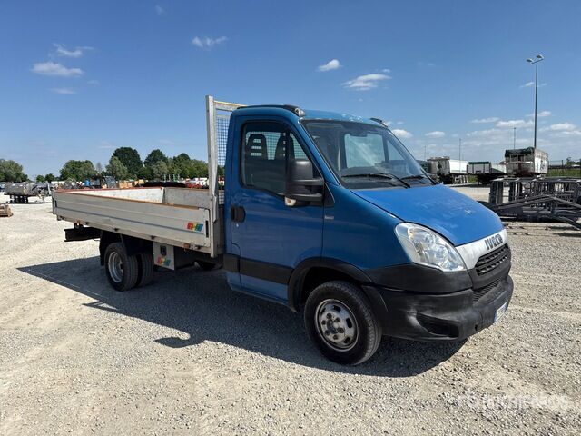 2015 Iveco Daily 35C11 Flatbed Truck - Camión caja abierta: foto 4 2015 Iveco Daily 35C11 Flatbed Truck - Camión caja abierta: foto 4