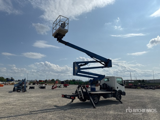 2015 Nissan Cabstar 35.12 2015 Socage DA320 20 m on Bucket Truck - Camión con plataforma elevadora: foto 3 2015 Nissan Cabstar 35.12 2015 Socage DA320 20 m on Bucket Truck - Camión con plataforma elevadora: foto 3