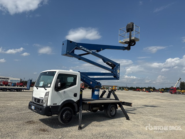 2015 Nissan Cabstar 35.12 2015 Socage DA320 20 m on Bucket Truck - Camión con plataforma elevadora: foto 1 2015 Nissan Cabstar 35.12 2015 Socage DA320 20 m on Bucket Truck - Camión con plataforma elevadora: foto 1