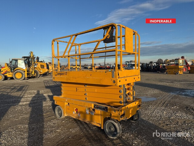2016 Haulotte Compact12 Electric (Inoperable) Scissor Lift - Plataforma de tijeras: foto 2 2016 Haulotte Compact12 Electric (Inoperable) Scissor Lift - Plataforma de tijeras: foto 2