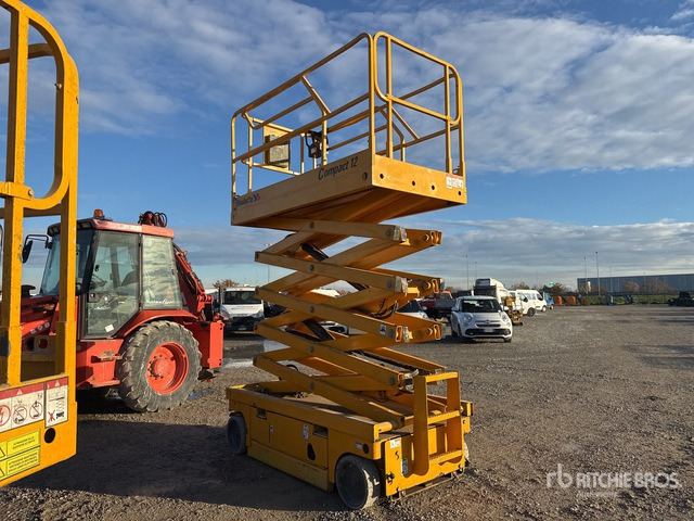 2016 Haulotte Compact12 Electric Scissor Lift - Plataforma de tijeras: foto 3 2016 Haulotte Compact12 Electric Scissor Lift - Plataforma de tijeras: foto 3