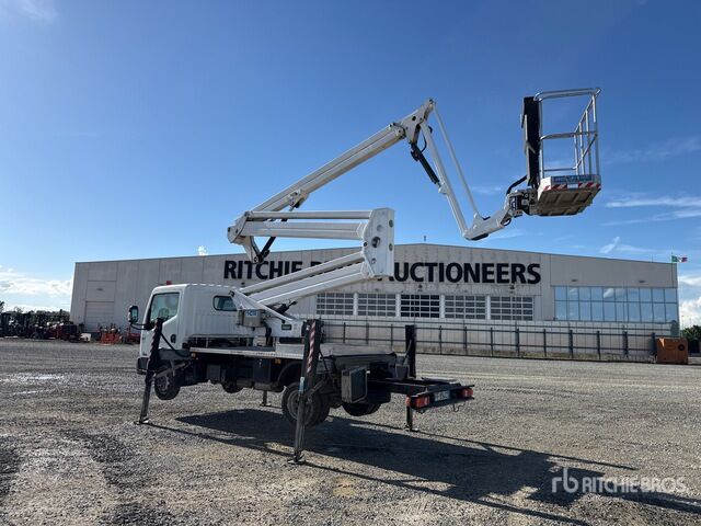 2016 Nissan Cabstar 35.12 2016 CTE ZED 21.2JH 21 m on Bucket Truck - Camión con plataforma elevadora: foto 2 2016 Nissan Cabstar 35.12 2016 CTE ZED 21.2JH 21 m on Bucket Truck - Camión con plataforma elevadora: foto 2