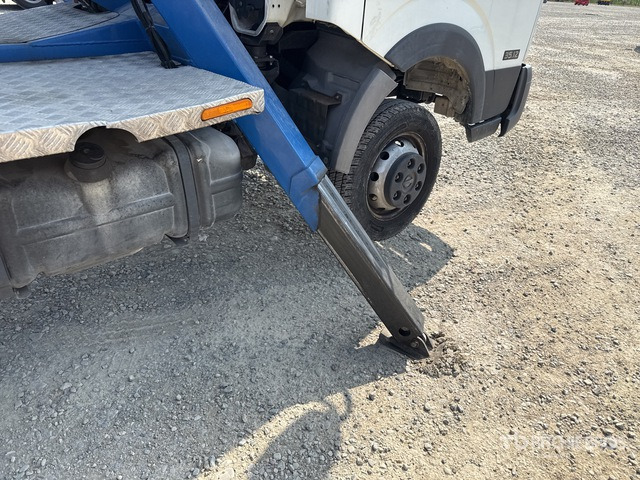 2017 Nissan Cabstar Cabstar 35.12 2017 Socage DA 324 24 m on Bucket Truck - Camión con plataforma elevadora: foto 5 2017 Nissan Cabstar Cabstar 35.12 2017 Socage DA 324 24 m on Bucket Truck - Camión con plataforma elevadora: foto 5