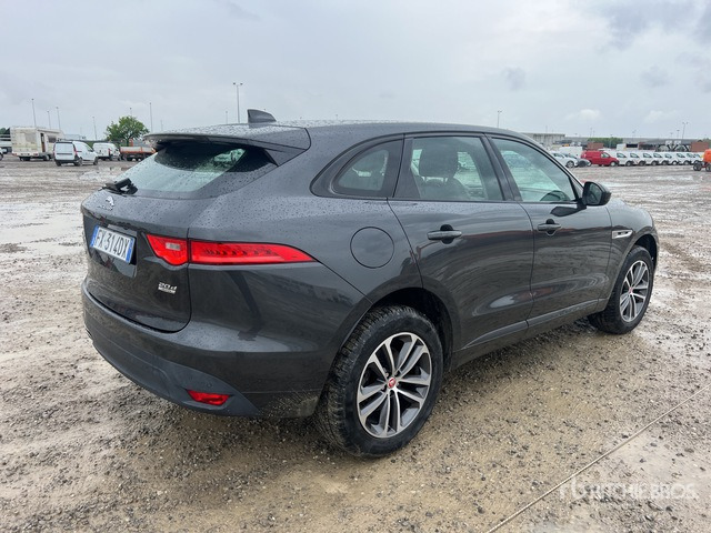 2019 Jaguar F-Pace 2.0D I4 180CV R-SPORT AWD SUV - SUV/ Todoterreno: foto 3 2019 Jaguar F-Pace 2.0D I4 180CV R-SPORT AWD SUV - SUV/ Todoterreno: foto 3