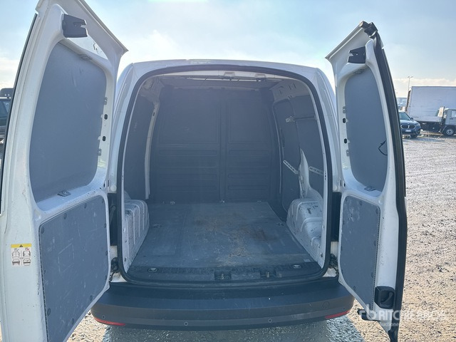 2019 Volkswagen Caddy 2.0 TDI 122CV 4x4 BUSINESS Van Truck - Camión caja cerrada: foto 4 2019 Volkswagen Caddy 2.0 TDI 122CV 4x4 BUSINESS Van Truck - Camión caja cerrada: foto 4