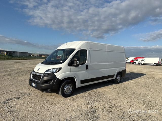 2020 Peugeot Boxer 333 L3H2 2.2 BLUEHDU 140CV S&S Van Truck - Furgoneta pequeña: foto 1 2020 Peugeot Boxer 333 L3H2 2.2 BLUEHDU 140CV S&S Van Truck - Furgoneta pequeña: foto 1