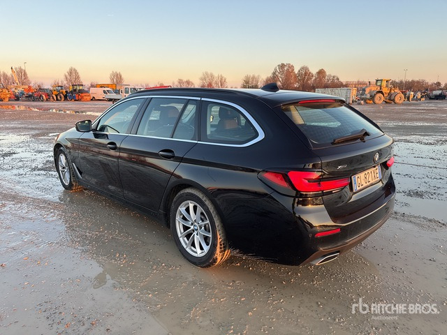 2022 BMW 520D XDRIVE BUSINESS AUTO TOURING Automobile - Coche: foto 2 2022 BMW 520D XDRIVE BUSINESS AUTO TOURING Automobile - Coche: foto 2
