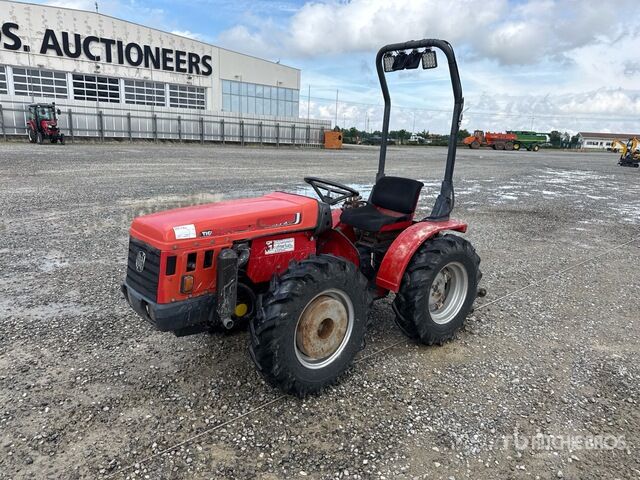 Antonio Carraro Tigre 2700 4WD Tractor - Tractor: foto 1 Antonio Carraro Tigre 2700 4WD Tractor - Tractor: foto 1